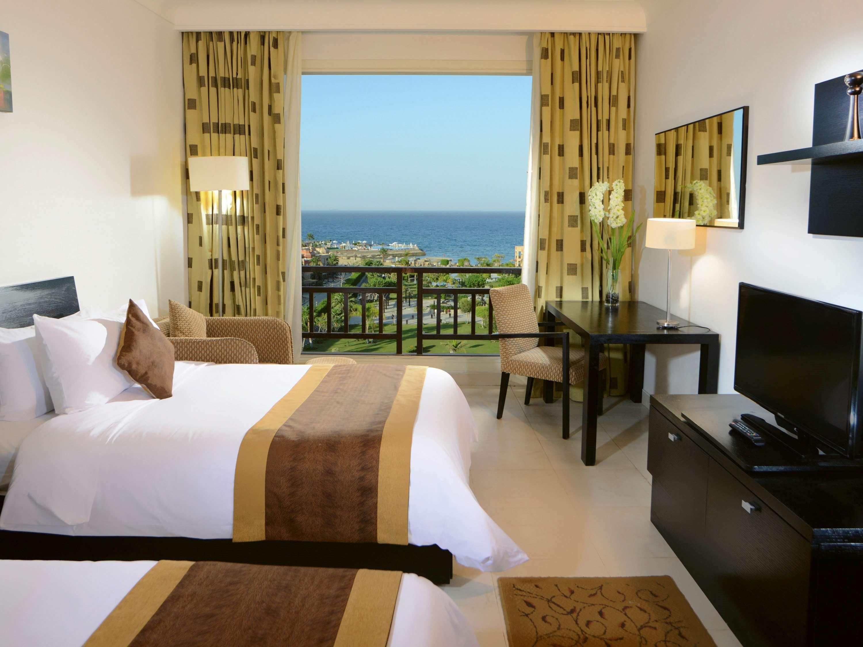 Moevenpick Resort El Sokhna Айн-Сохна Екстер'єр фото A room at the Hilton Sharm El Sheikh