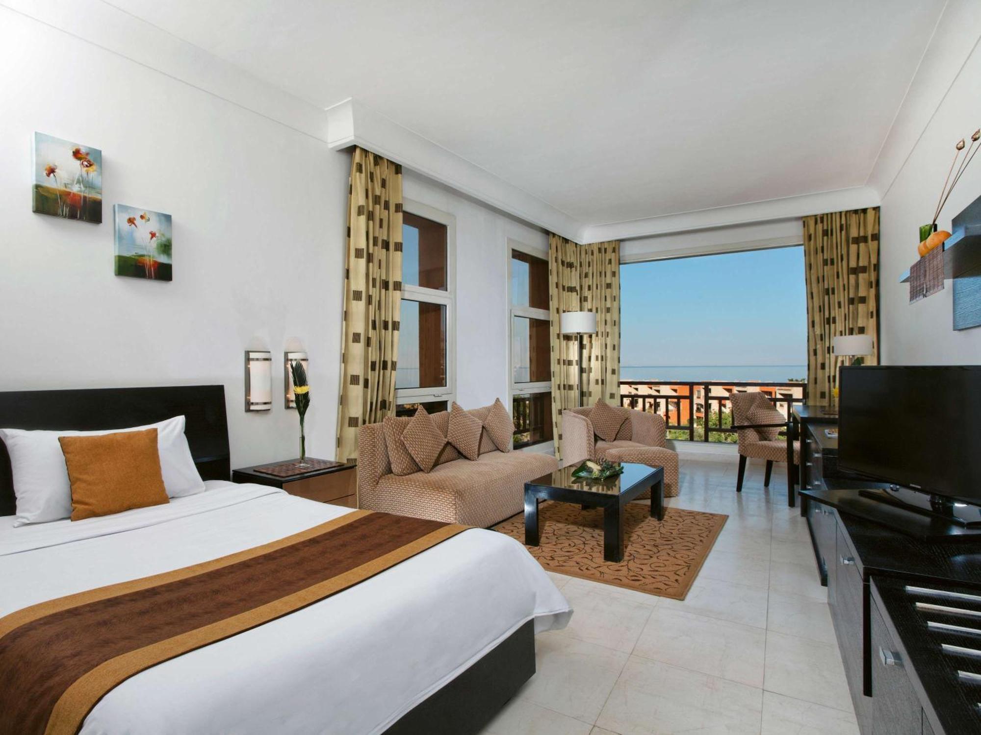 Moevenpick Resort El Sokhna Айн-Сохна Екстер'єр фото A room at the hotel