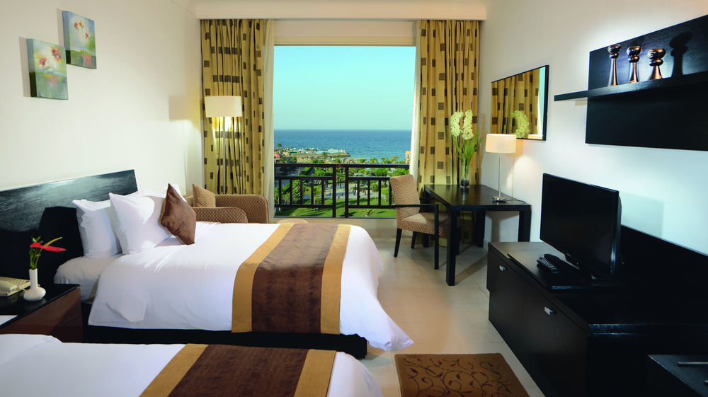 Moevenpick Resort El Sokhna Айн-Сохна Екстер'єр фото A room at the Hilton Sharm El Sheikh